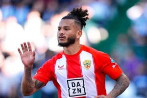 2500万欧！葡体求购苏亚雷斯，阿尔梅里亚设复杂条款让其难抉择