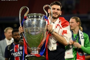 伟大的转会！K77冬窗加盟助巴黎登顶欧冠，本赛季已收获四座奖杯