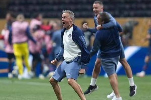 拿低级欧战到捧新世俱杯！切尔西成功换代夺冠，对比曼联凸显青训优势