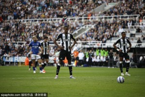 塞斯科选择曼联：一场转会风云的背后